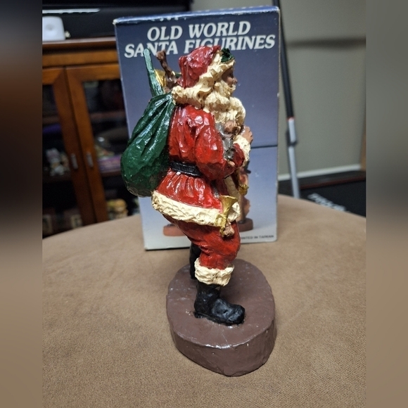 Old World Santa Figurine Holiday Christmas Decoration - Picture 2 of 7